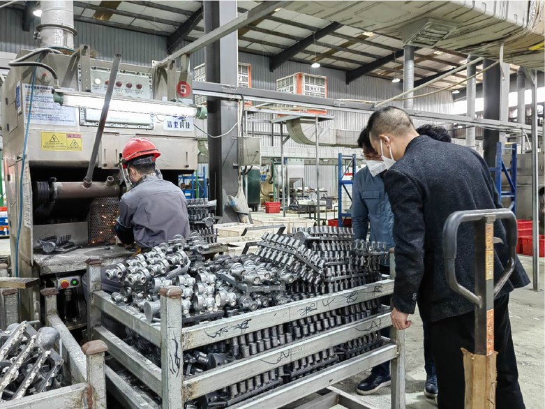 International clients visiting Leadtek Fluid's 37,000㎡ stainless steel valve factory for a technical tour. International clients visiting Leadtek Fluid's 37,000㎡ stainless steel valve factory for a technical tour.